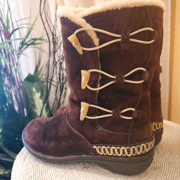 UGG Australia Kona Toggle Winter Boots Womens Size 8  Brown Suede Leather. - Picture 2 of 8
